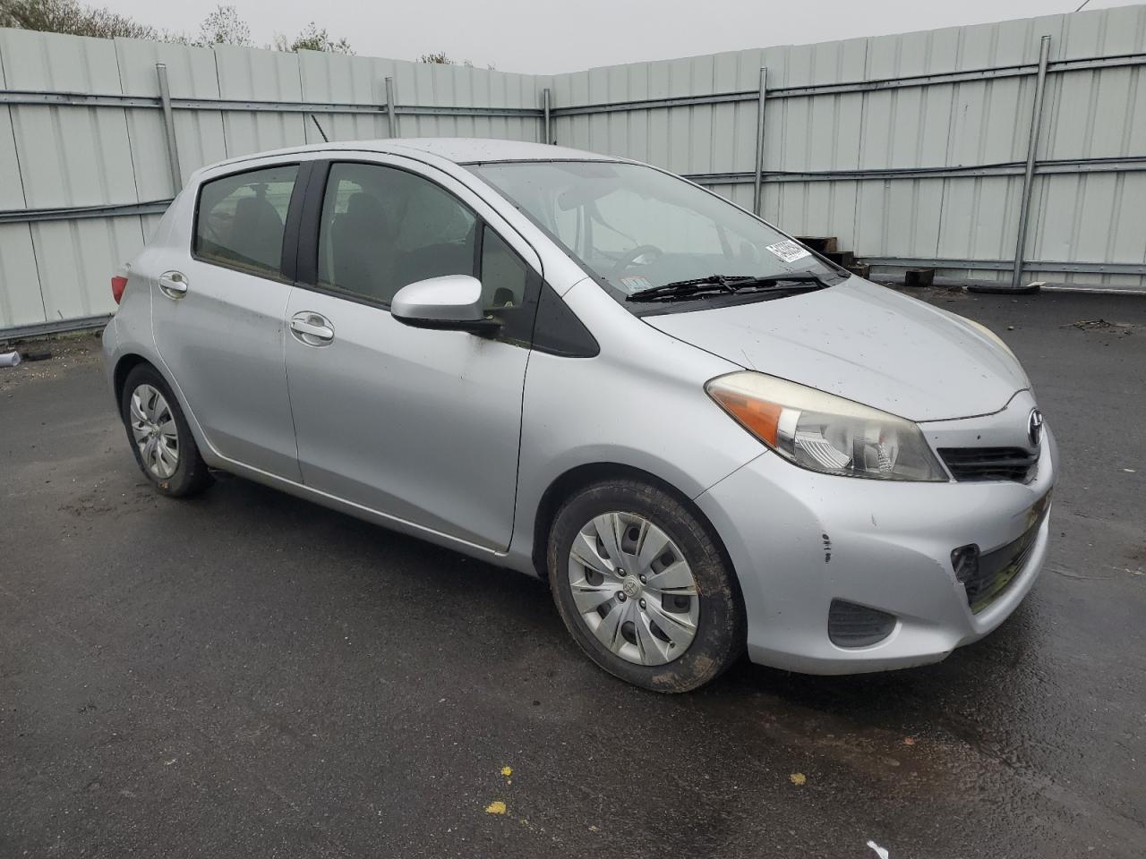 JTDKTUD30ED578725 2014 Toyota Yaris