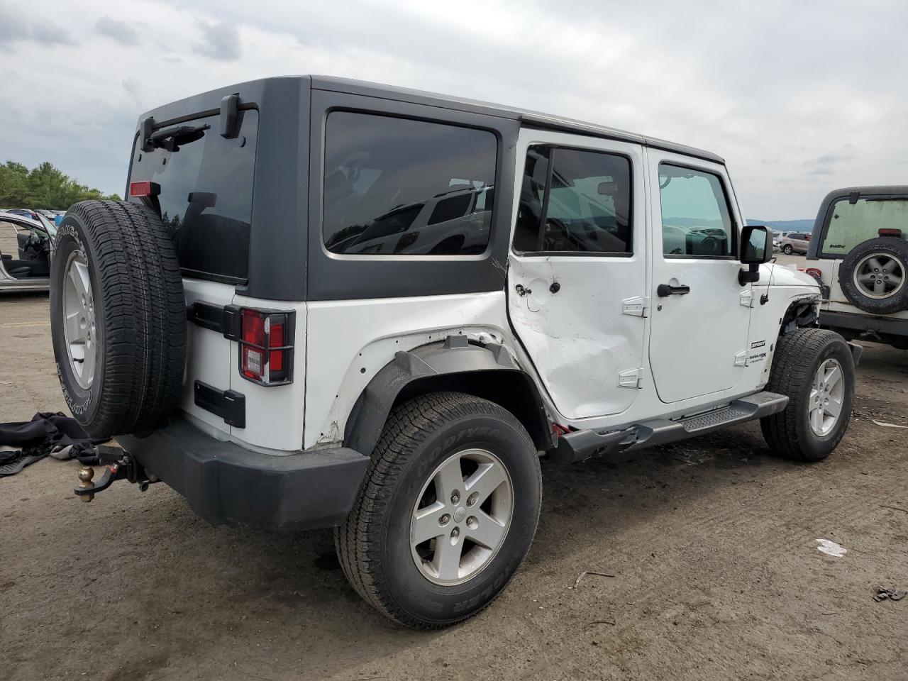 2018 Jeep Wrangler Unlimited Sport vin: 1C4HJWDG8JL889995