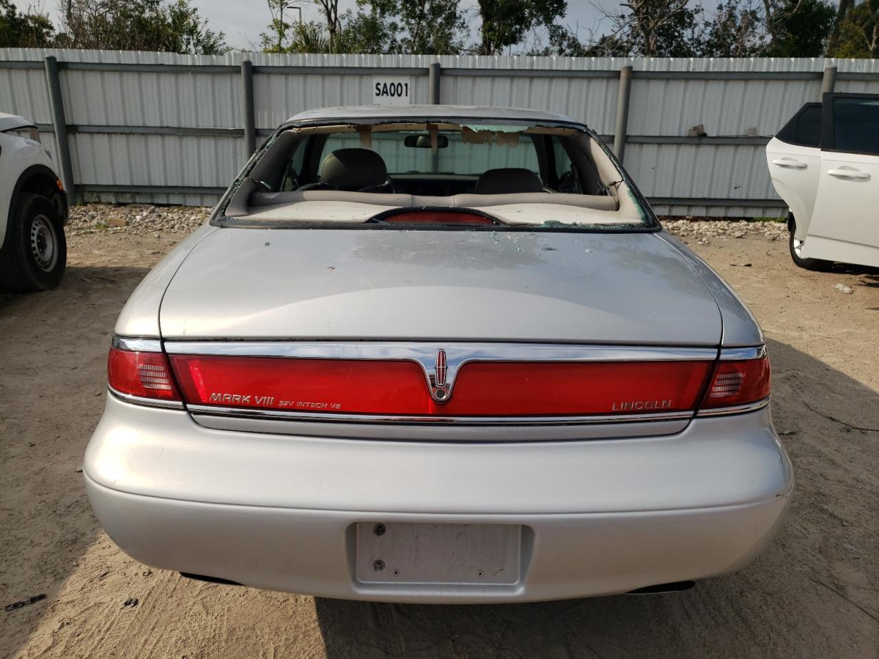 1LNFM91V3WY624359 1998 Lincoln Mark Viii