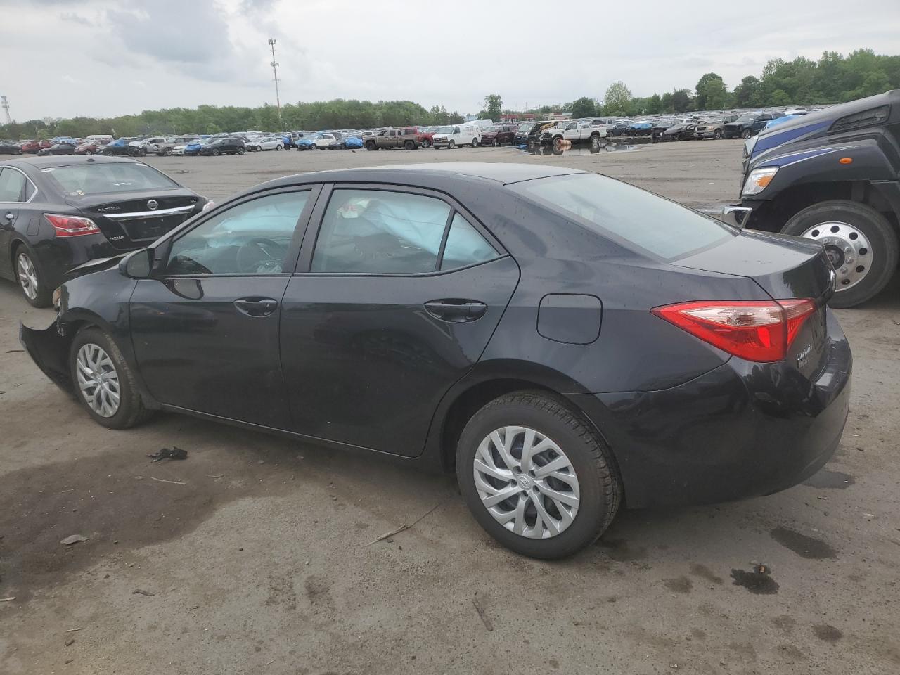 5YFBURHE7JP848661 2018 Toyota Corolla L