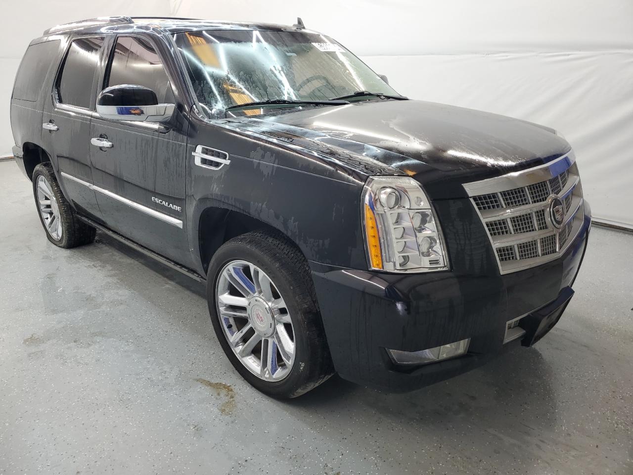 1GYS3DEF0CR104714 2012 Cadillac Escalade Platinum