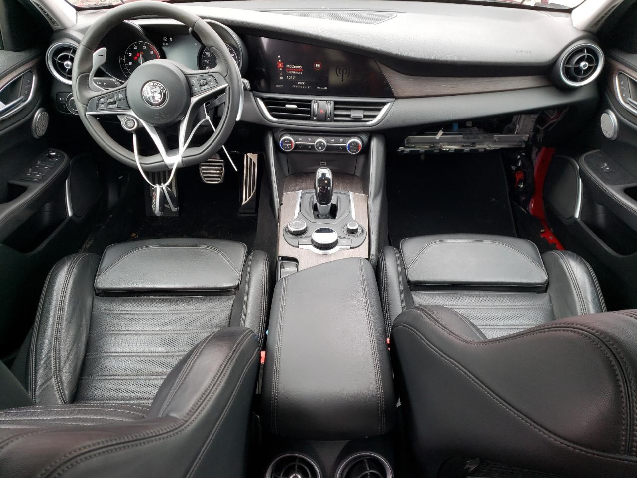 ZARFAECN5H7540528 2017 Alfa Romeo Giulia Ti