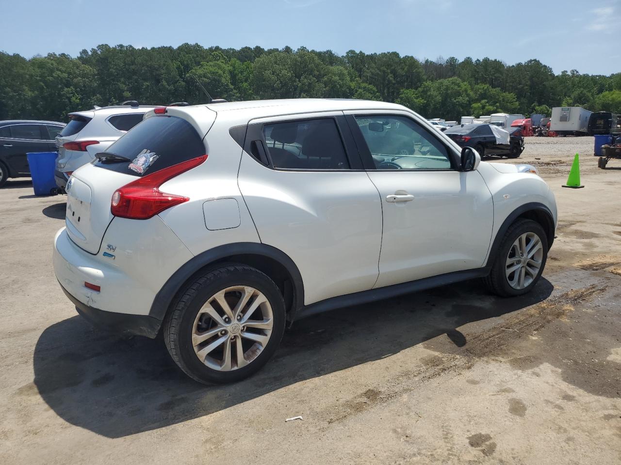 2013 Nissan Juke S vin: JN8AF5MR1DT206512