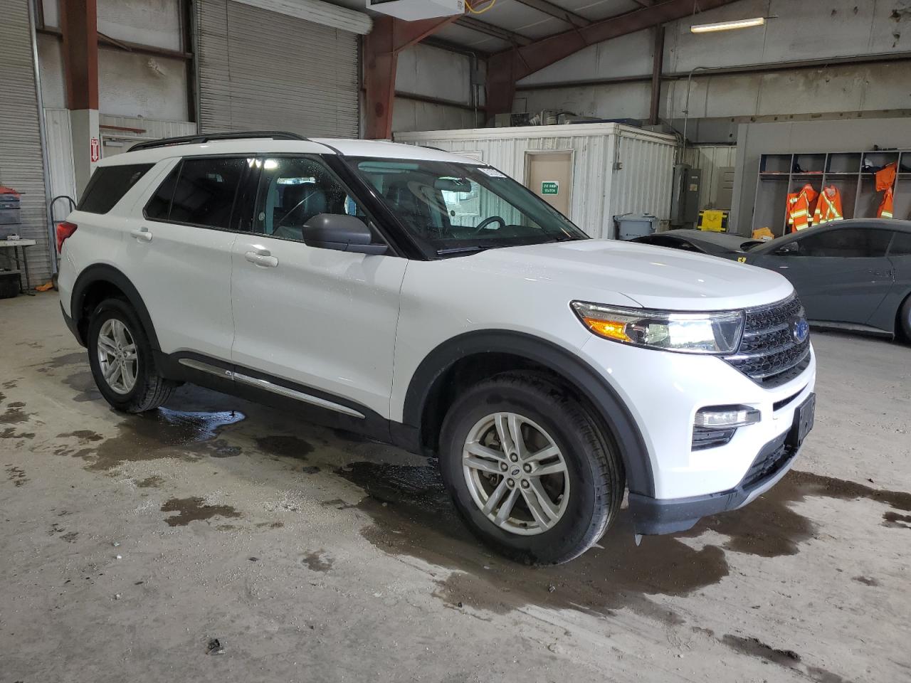 2023 Ford Explorer Xlt vin: 1FMSK8DH3PGA61129