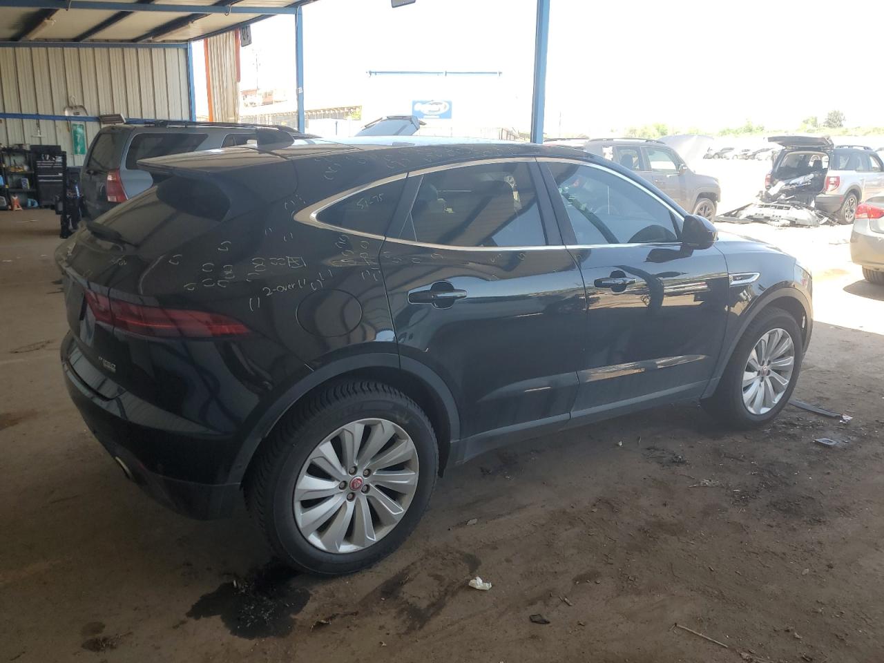 SADFP2FX0J1Z15548 2018 Jaguar E-Pace Se