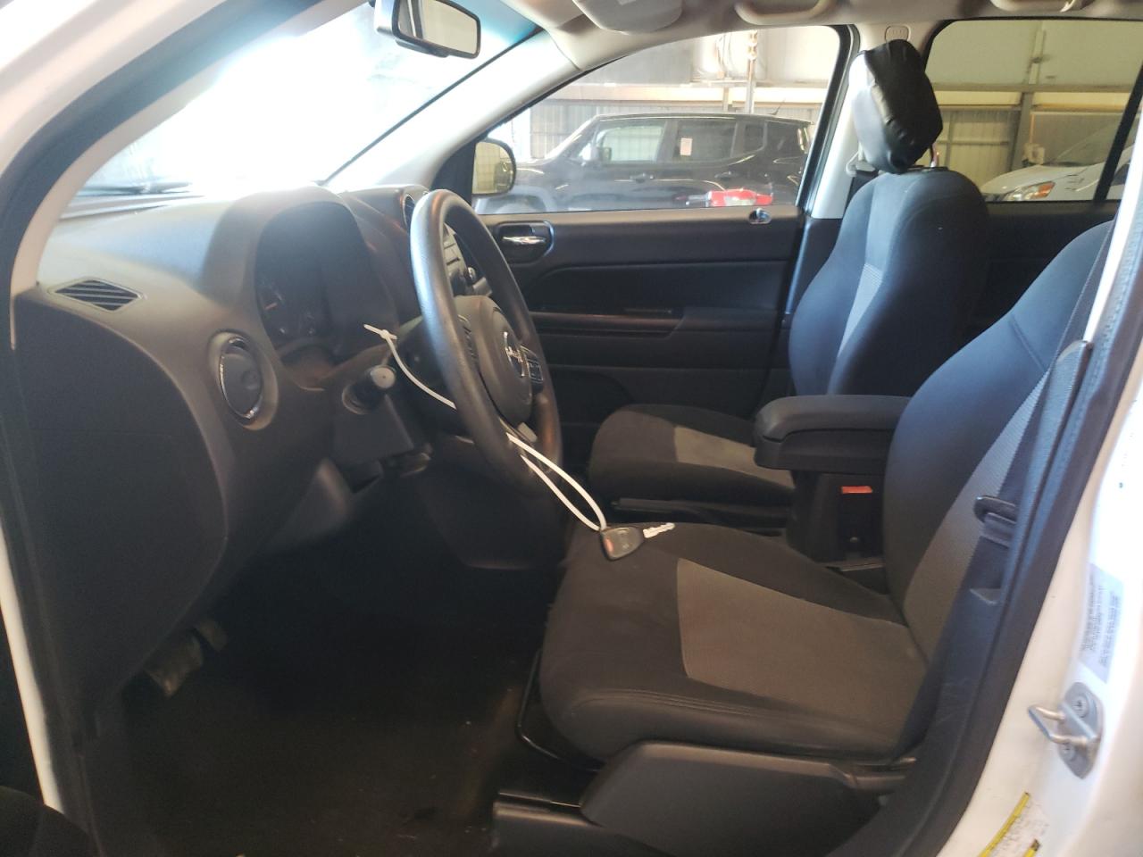 1C4NJCBA1GD621700 2016 Jeep Compass Sport