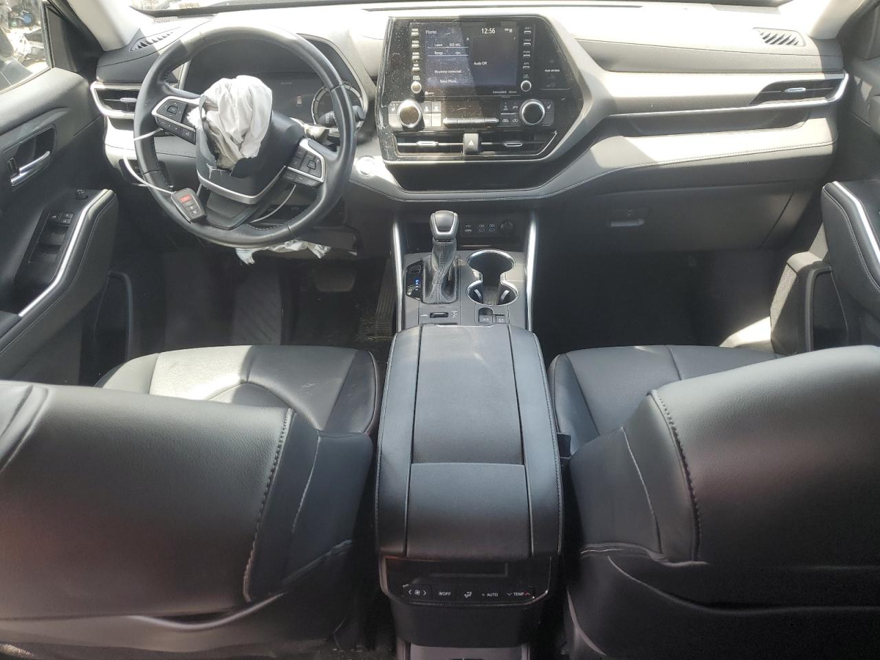 5TDGZRBH0NS185750 2022 Toyota Highlander Xle