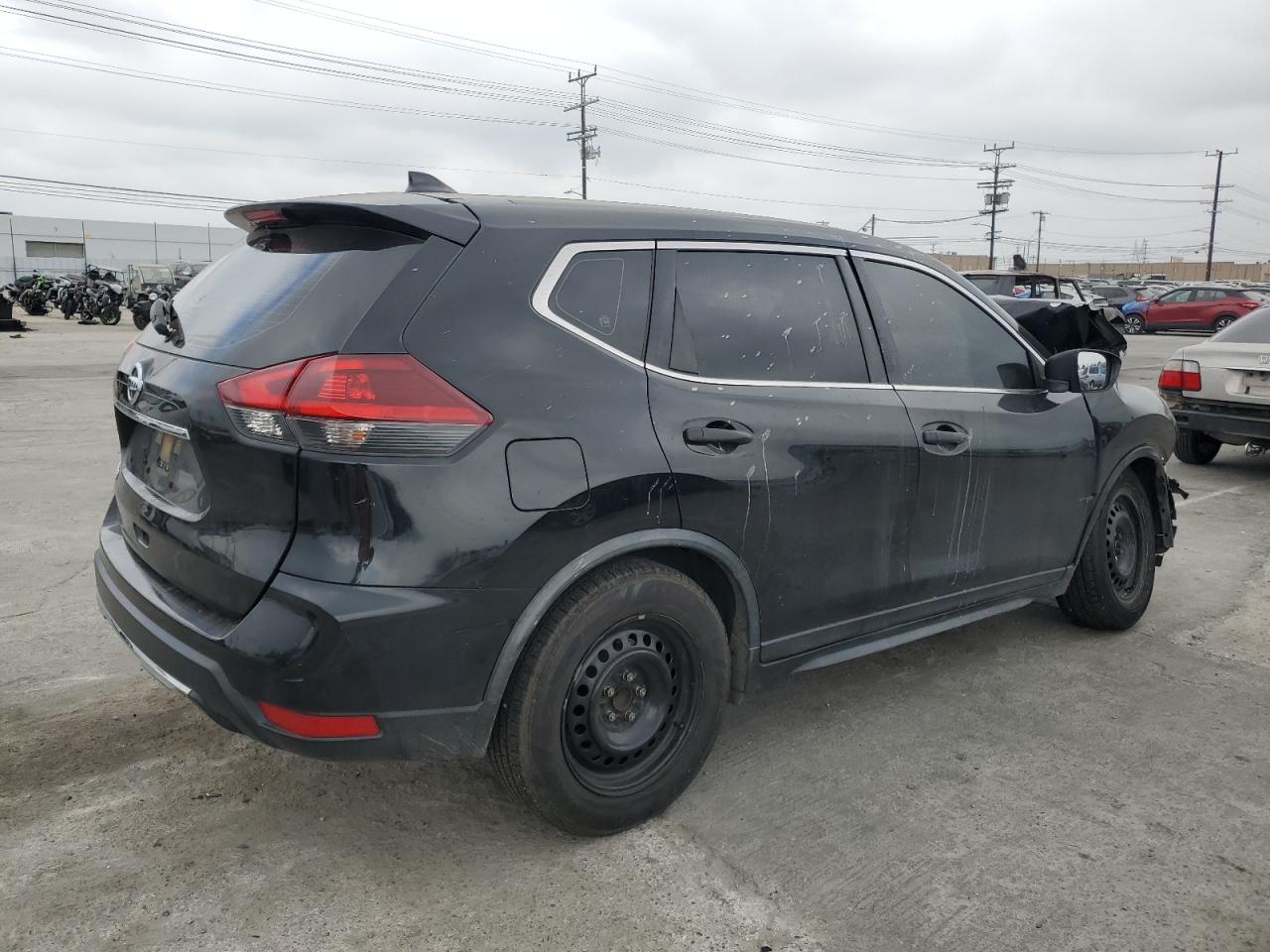 2018 Nissan Rogue S vin: JN8AT2MT8JW452079