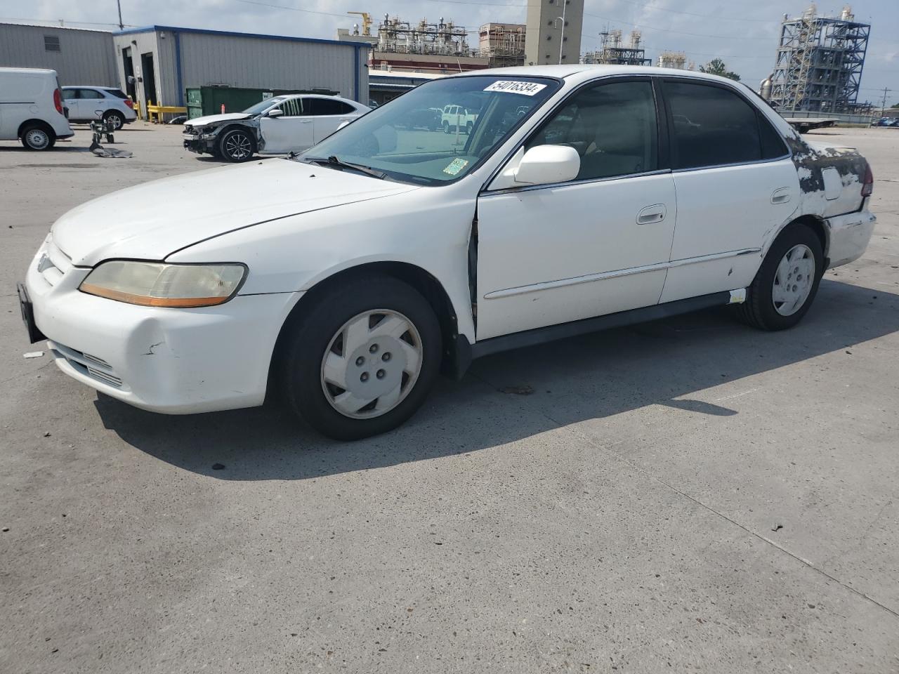 1HGCG16492A035935 2002 Honda Accord Lx