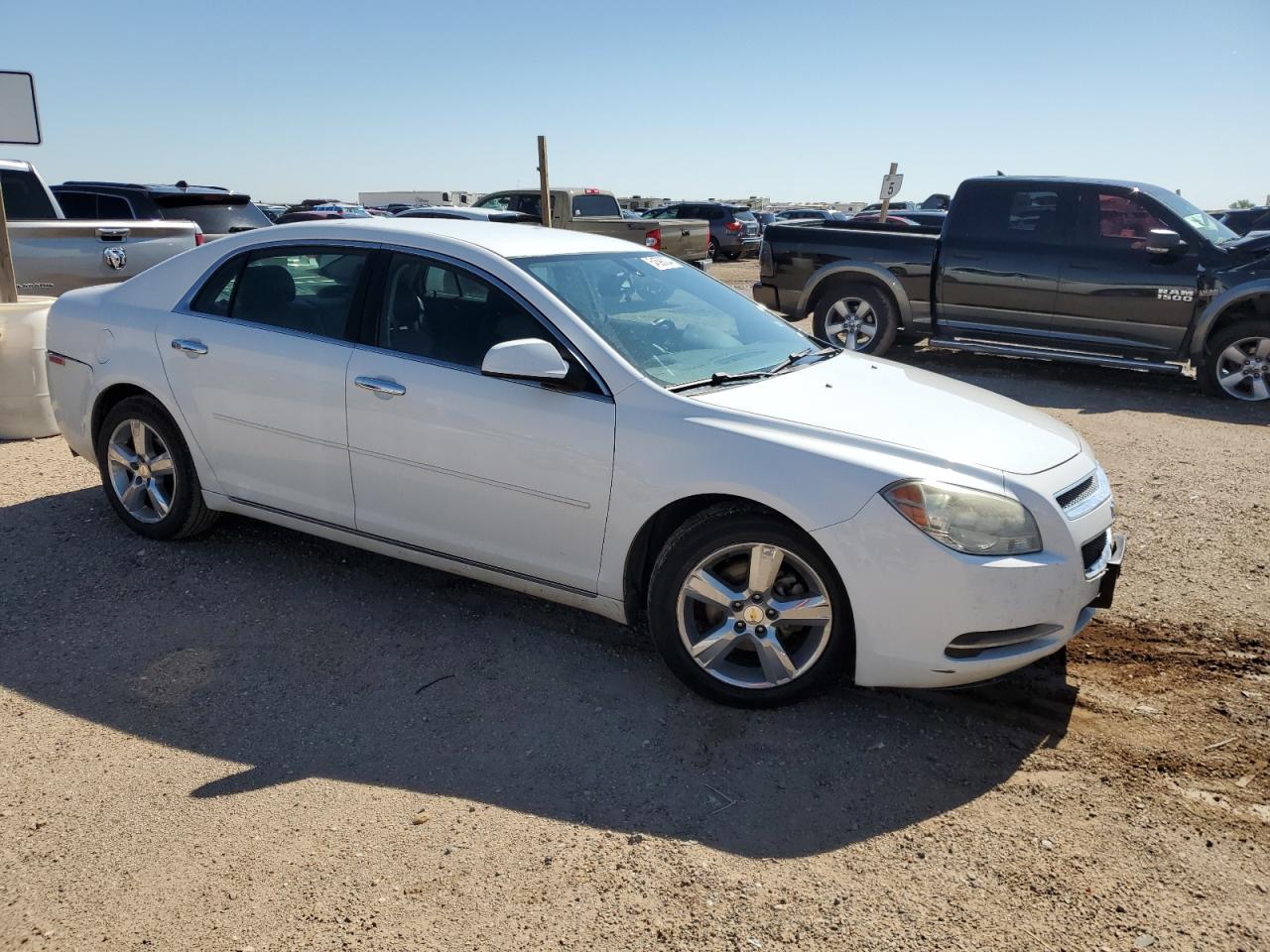 1G1ZD5E01CF111202 2012 Chevrolet Malibu 2Lt