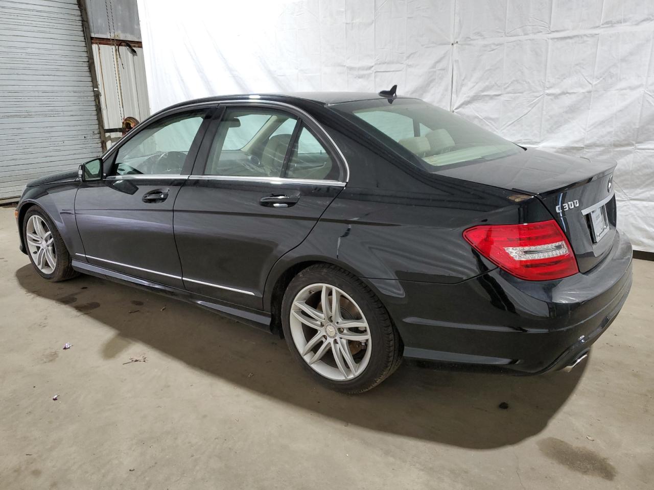 WDDGF8AB4DA755623 2013 Mercedes-Benz C 300 4Matic