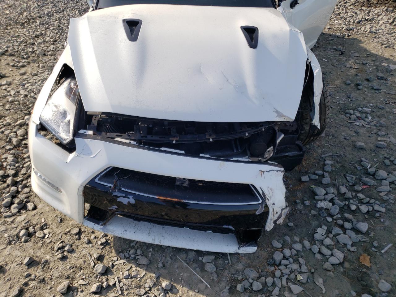 JN1AR5EF0FM280690 2015 Nissan Gt-R Premium