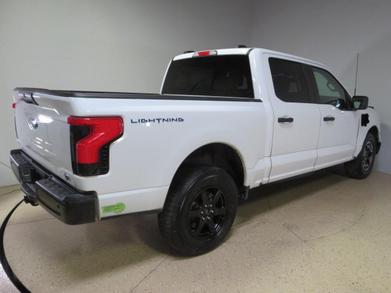 2022 Ford F150 Lightning Pro vin: 1FTVW1EL1NWG14850