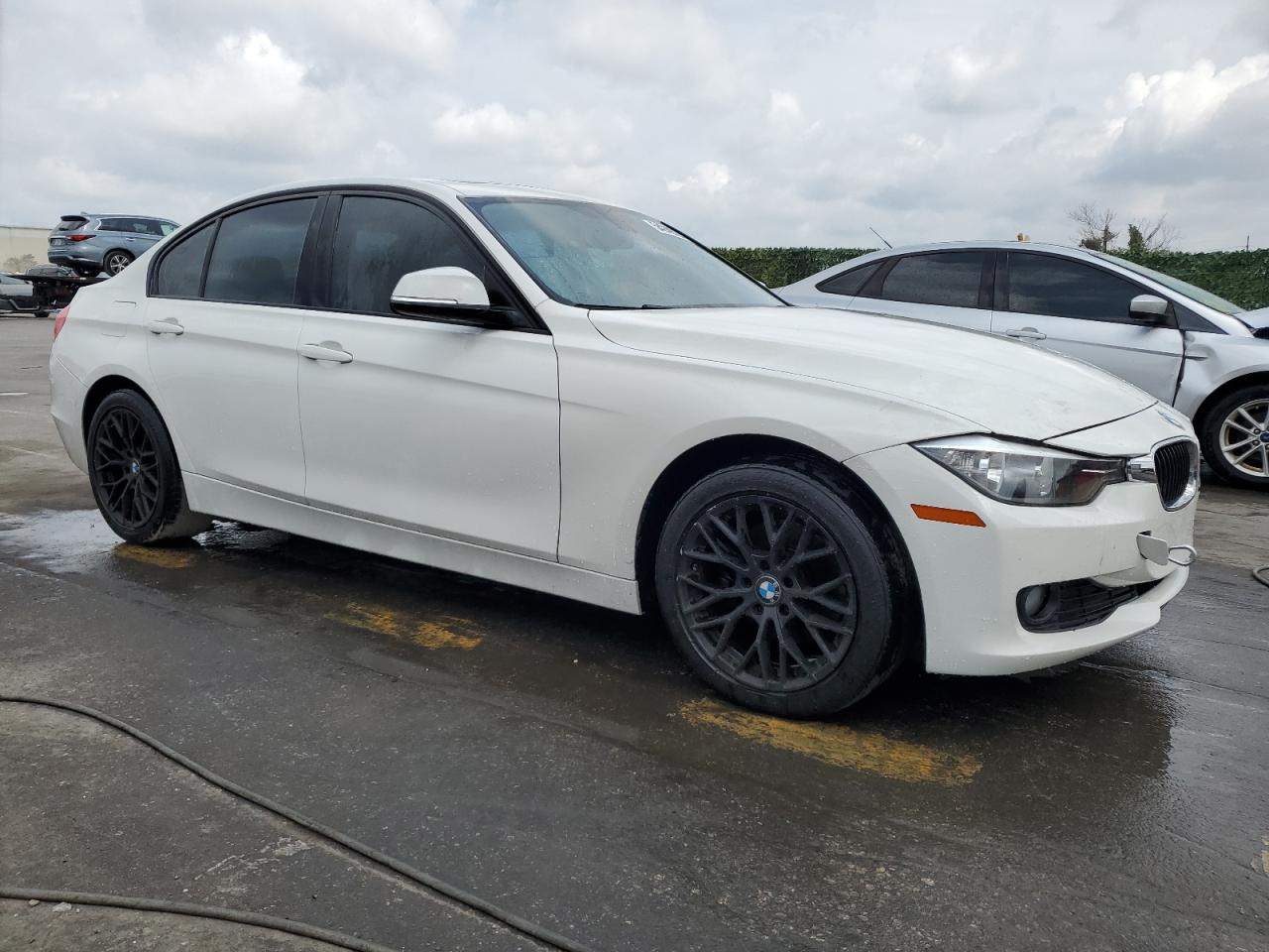 WBA3B1G55ENT00641 2014 BMW 320 I