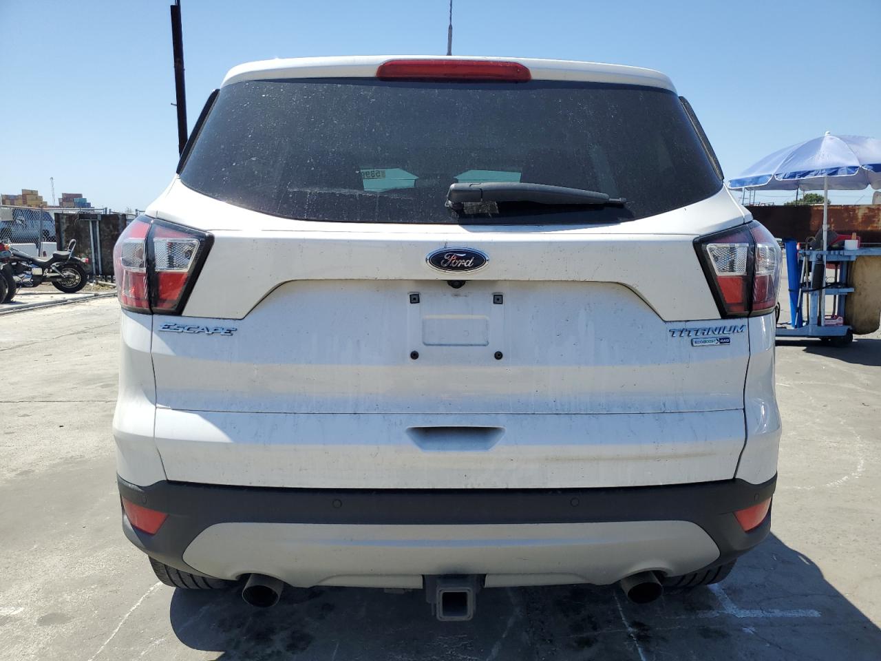 1FMCU9J99HUE48109 2017 Ford Escape Titanium