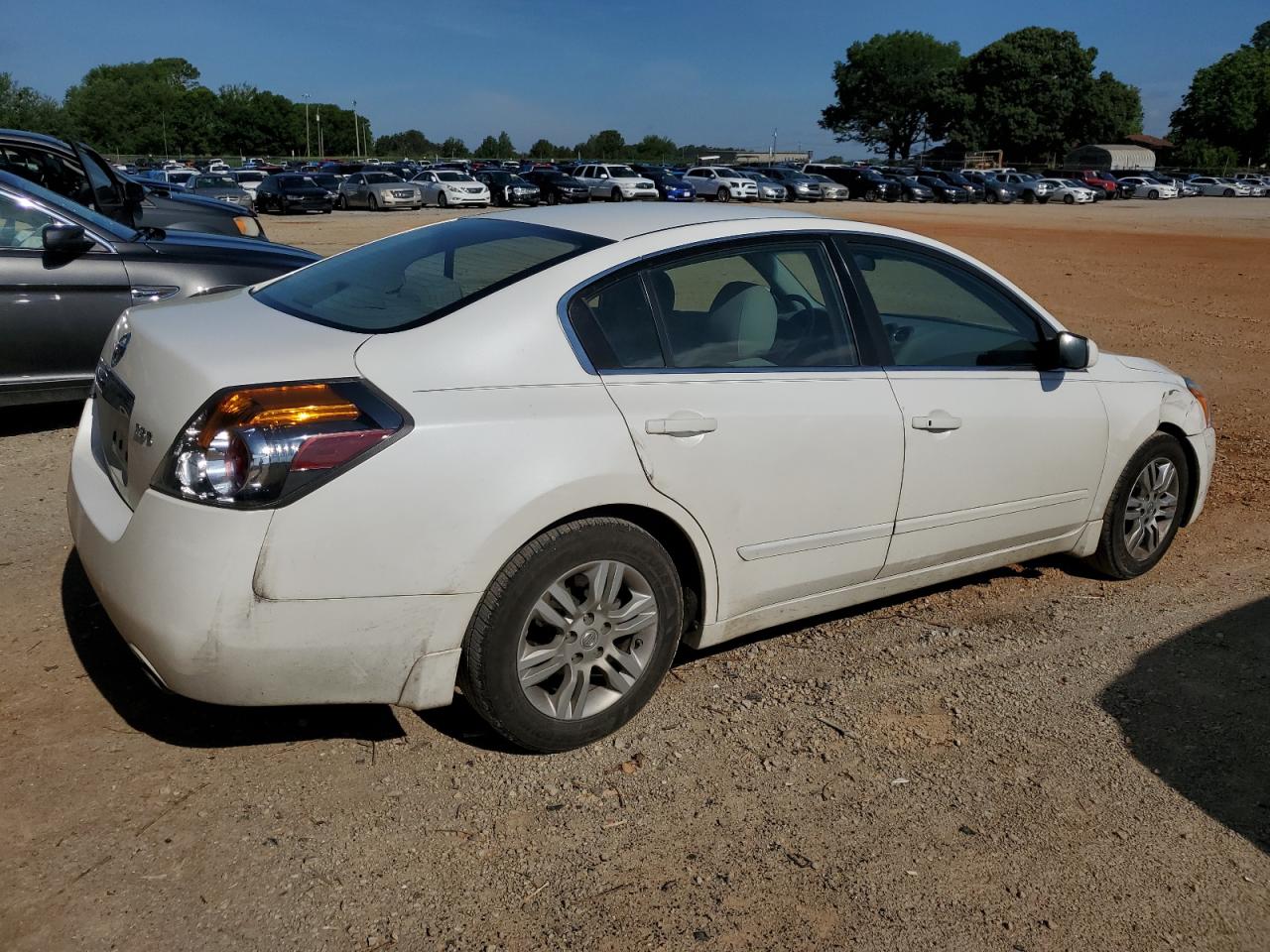 1N4AL2AP7AN537445 2010 Nissan Altima Base