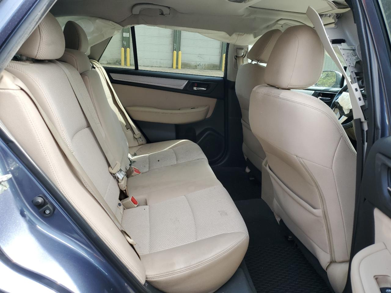 4S4BSADC4G3207279 2016 Subaru Outback 2.5I Premium