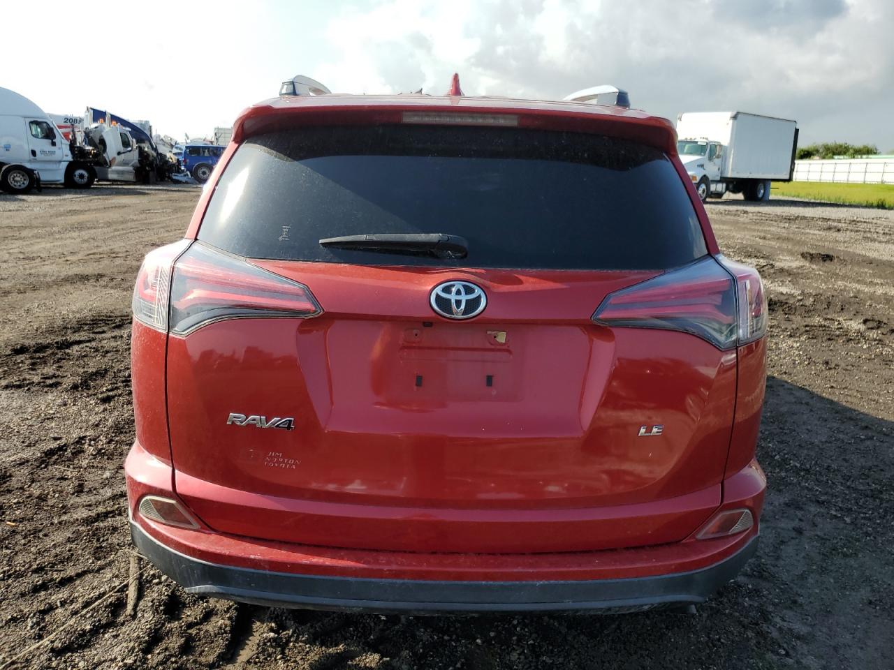 JTMZFREV8HJ136087 2017 Toyota Rav4 Le