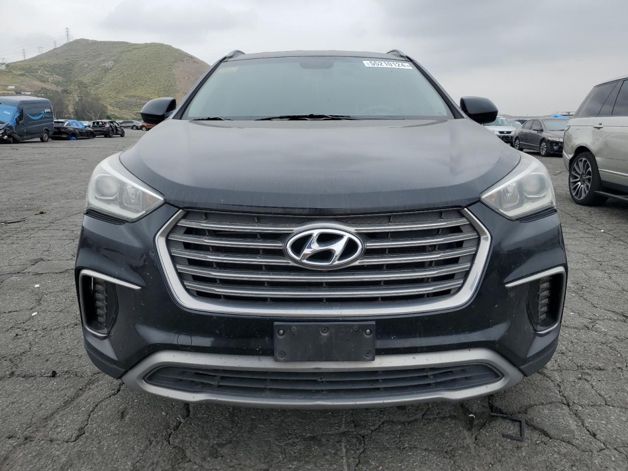 KM8SM4HF3HU205809 2017 Hyundai Santa Fe Se