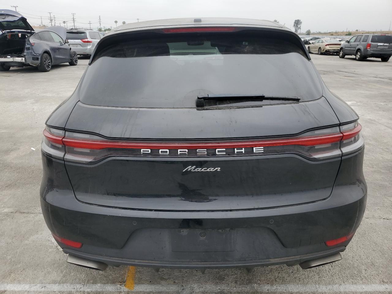 WP1AA2A55LLB09496 2020 Porsche Macan