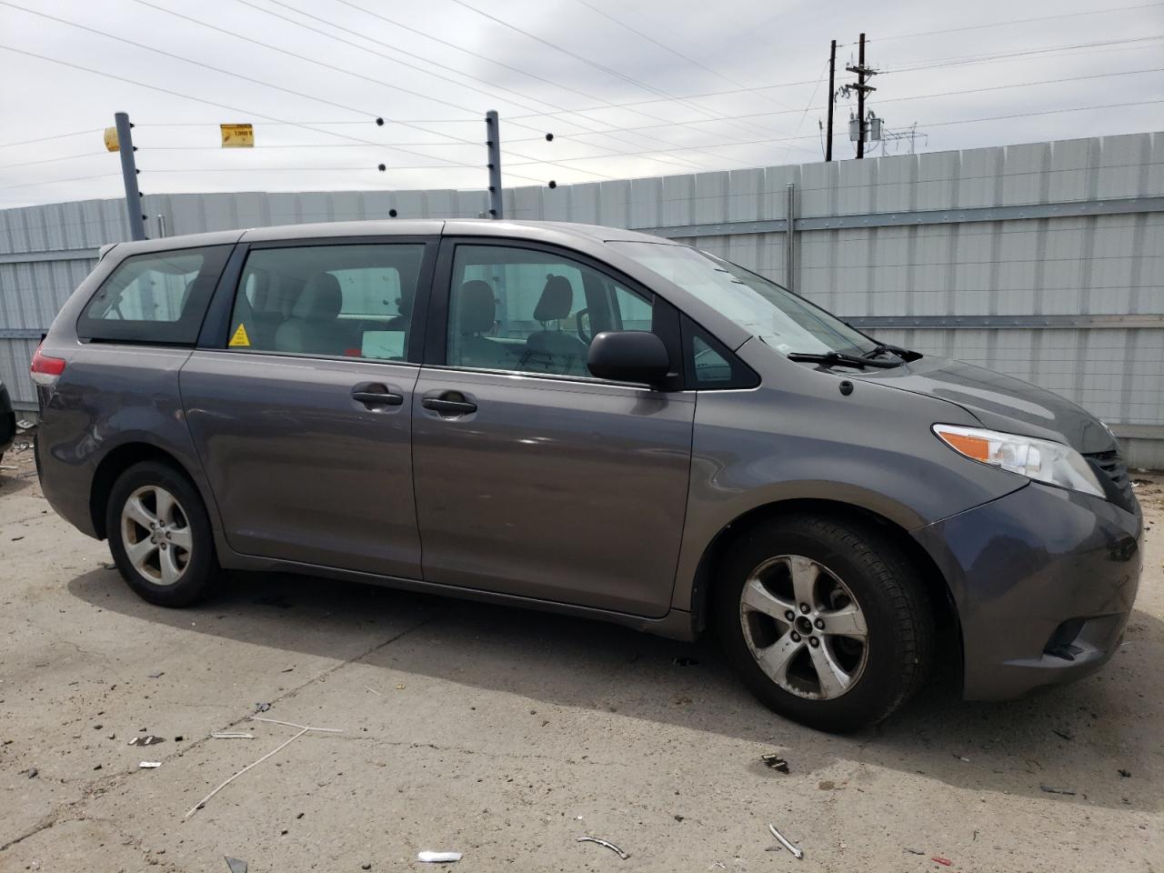 5TDZK3DC1ES496597 2014 Toyota Sienna