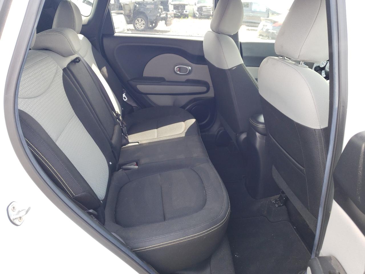 KNDJP3A5XG7860291 2016 Kia Soul +