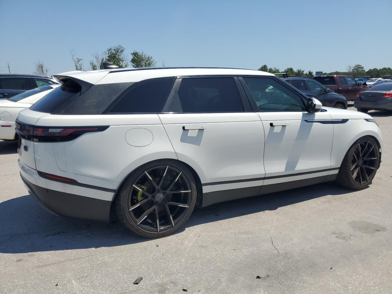 2019 Land Rover Range Rover Velar S vin: SALYB2EVXKA798123