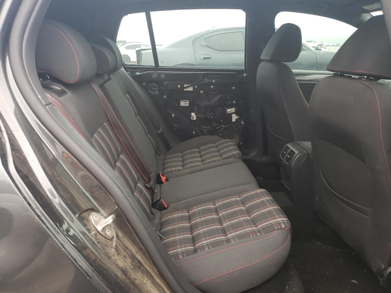 WVWGD7AJ0DW141737 2013 Volkswagen Gti