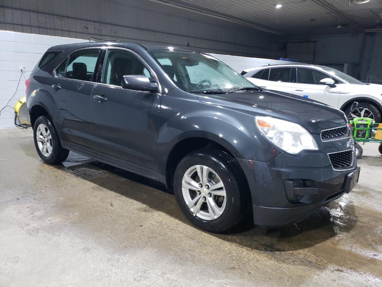 2014 Chevrolet Equinox Ls vin: 2GNALAEK9E6176093