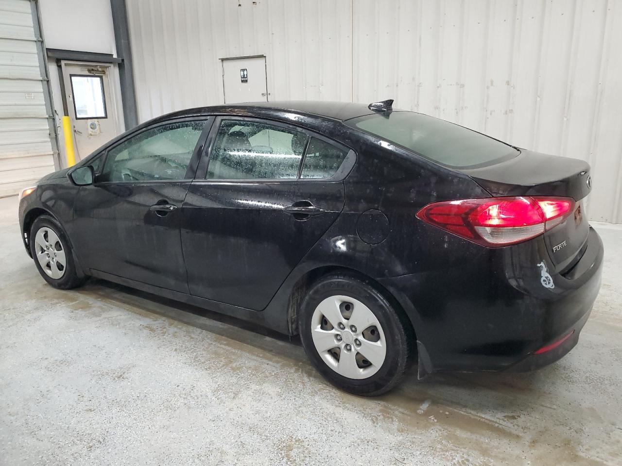 3KPFL4A75JE212048 2018 Kia Forte Lx