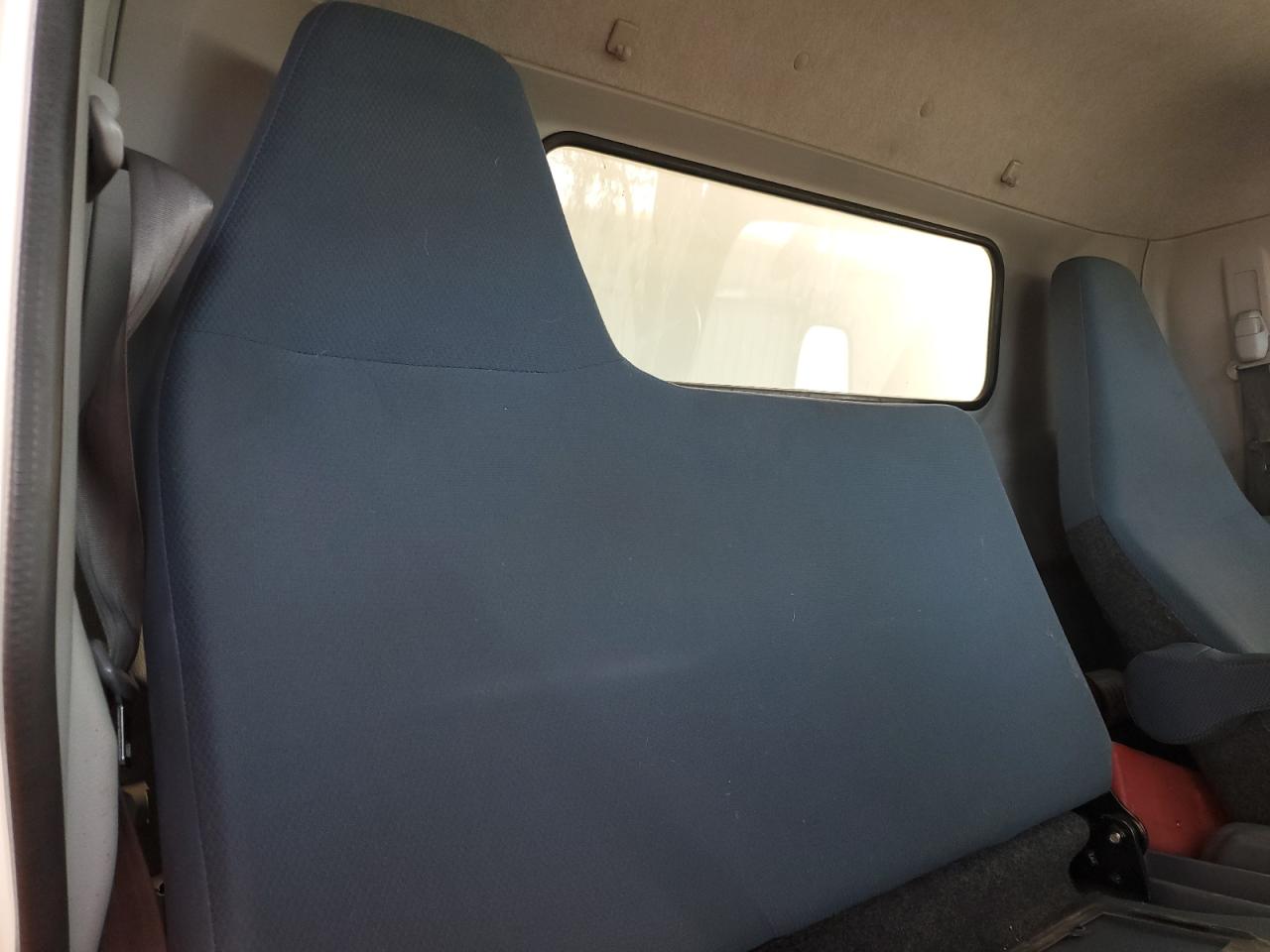 JL6BNG1AXCK001957 2012 Mitsubishi Fuso Truck Of America Inc Fe Fec72S