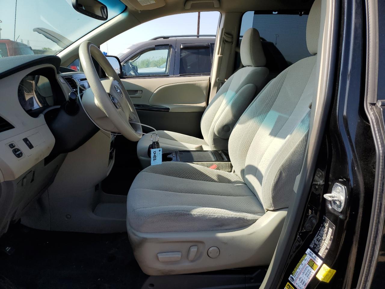 5TDKK3DC0DS369808 2013 Toyota Sienna Le