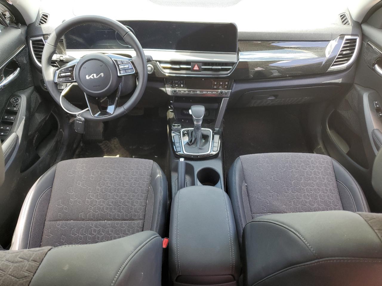 KNDEU2AA2R7581700 2024 Kia Seltos S