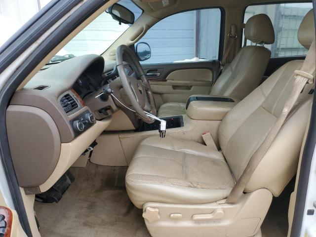 2010 Chevrolet Suburban K1500 Lt VIN: 1GNUKJE35AR121258 Lot: 54039554