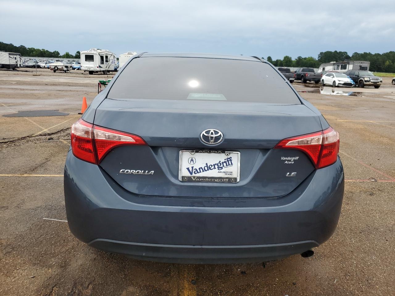 VIN: 5YFBURHE0KP890672 2019 TOYOTA COROLLA