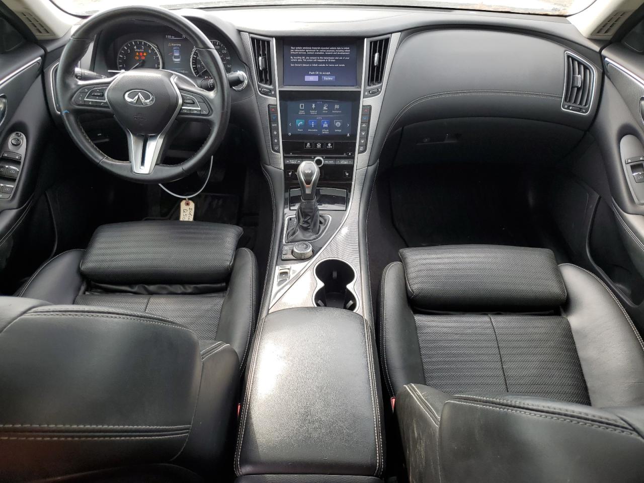 JN1EV7AR0JM440424 2018 Infiniti Q50 Luxe