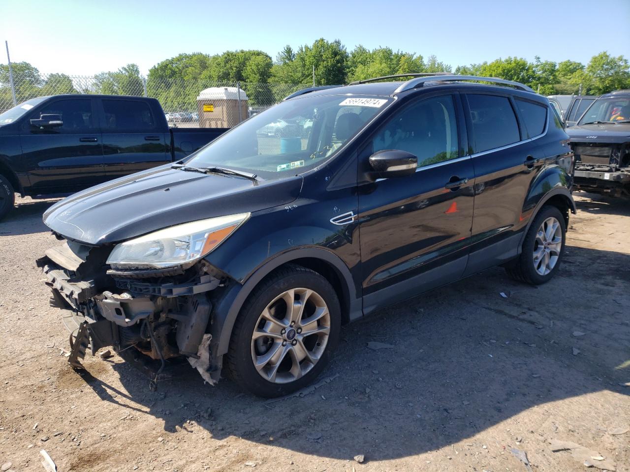 1FMCU9J98FUB67836 2015 Ford Escape Titanium