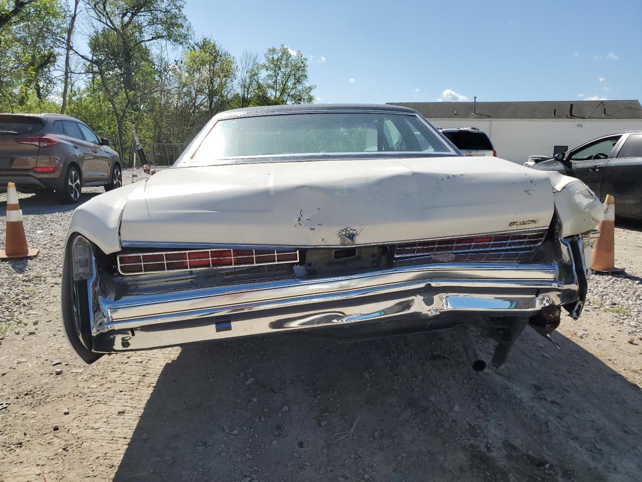 4X37Y6E130025 1976 Buick Electra