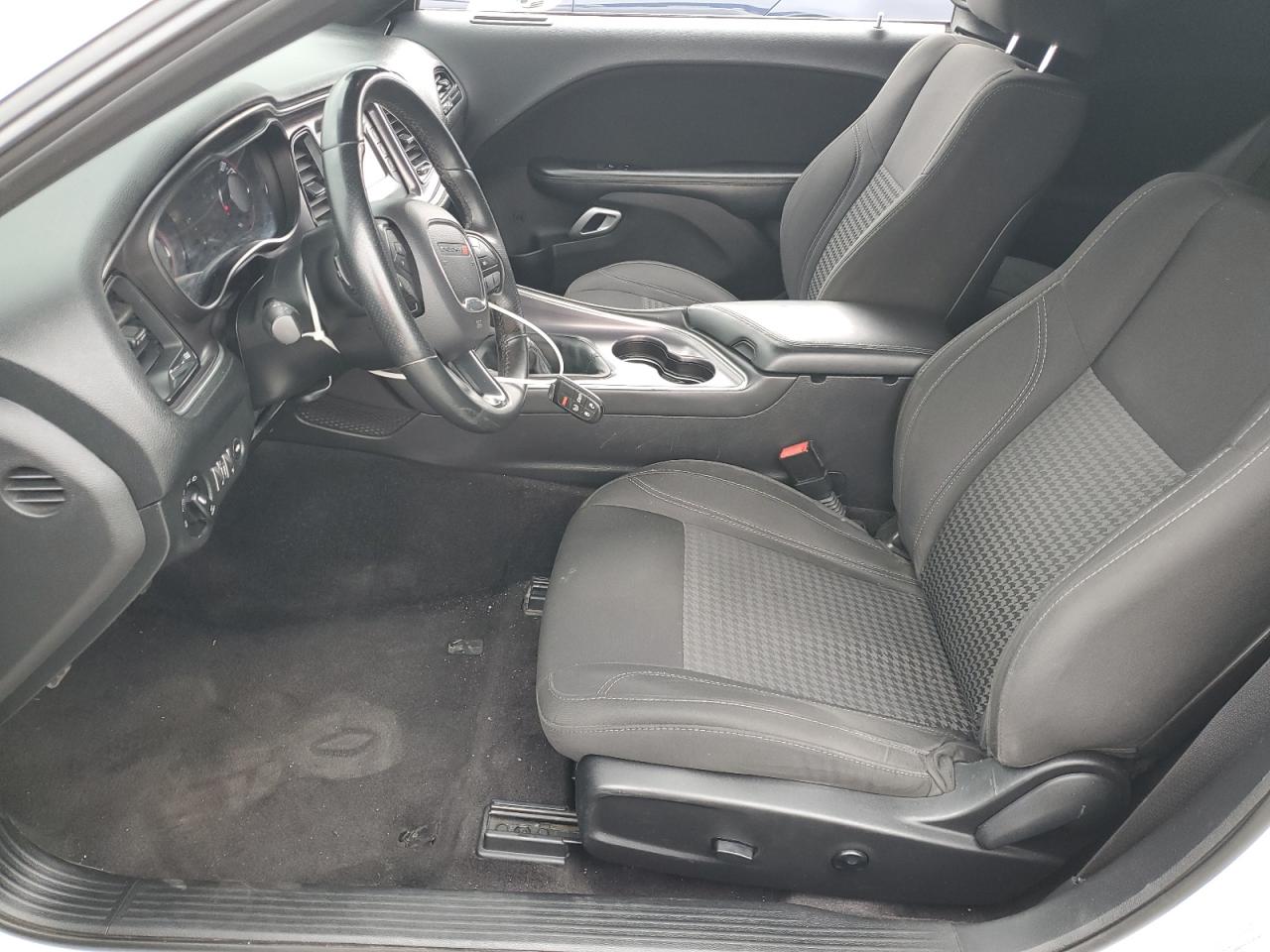 2C3CDZBT1GH321603 2016 Dodge Challenger R/T