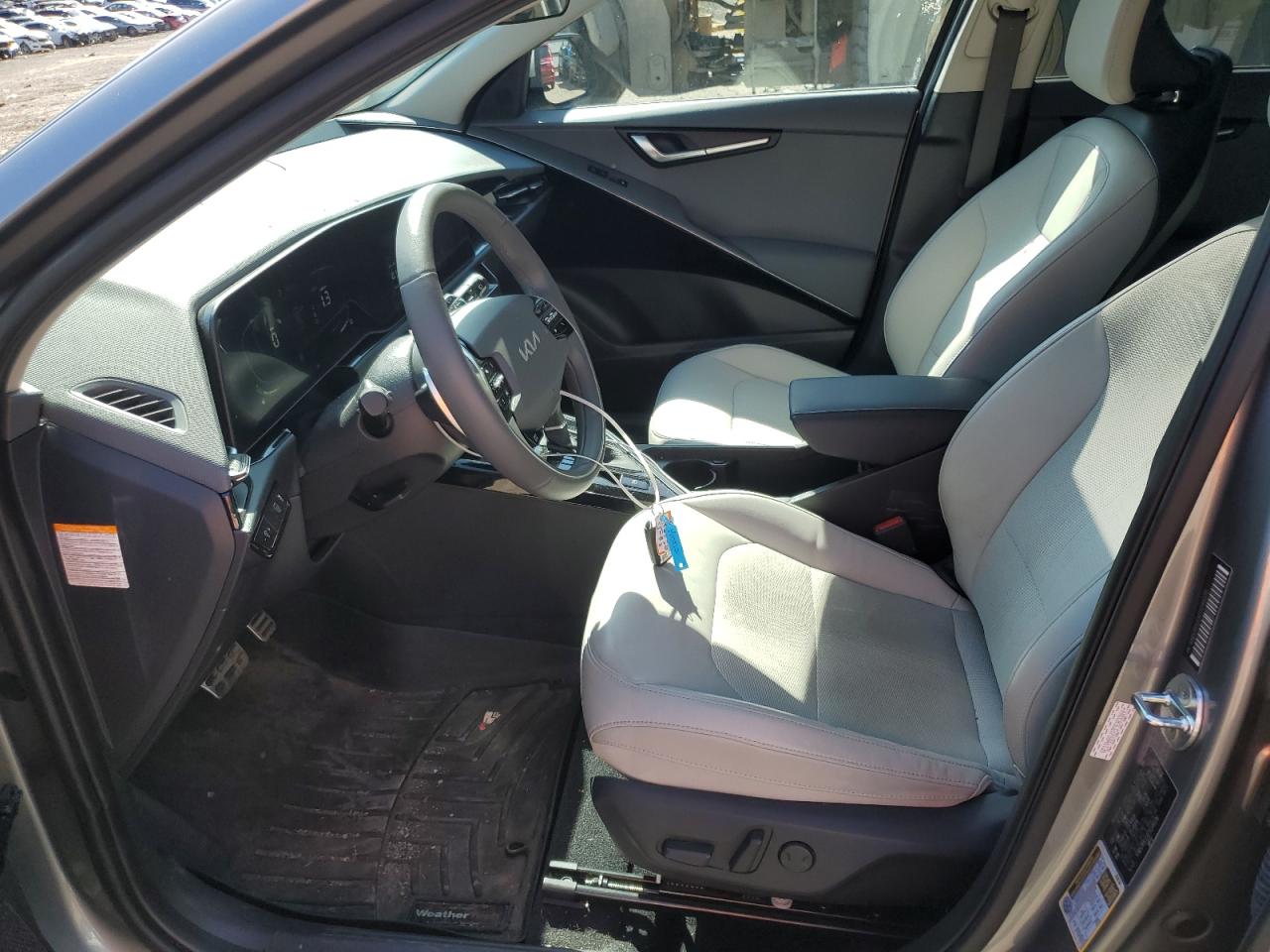 KNDCR3LEXP5046136 2023 Kia Niro Ex