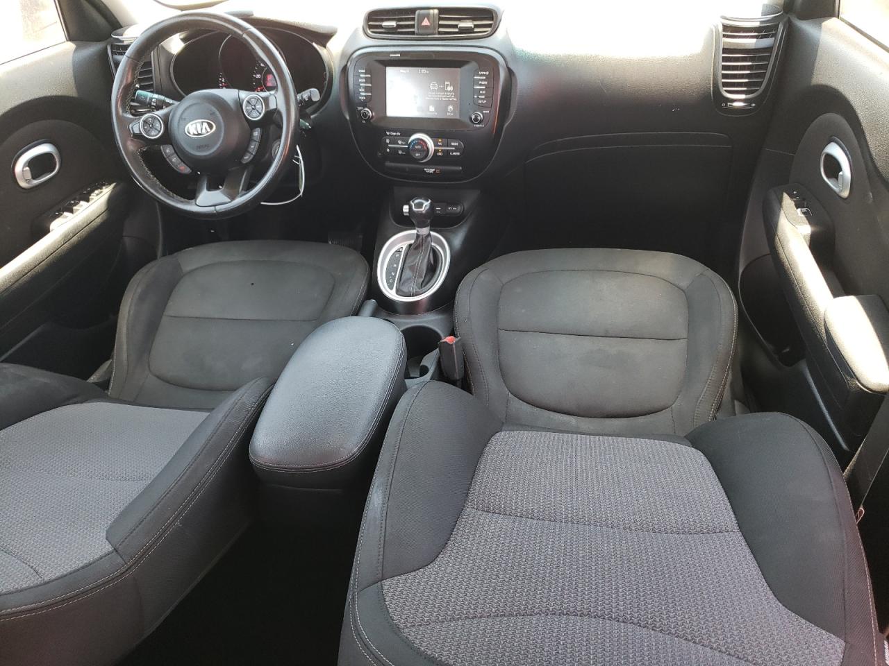 KNDJP3A5XJ7549144 2018 Kia Soul +