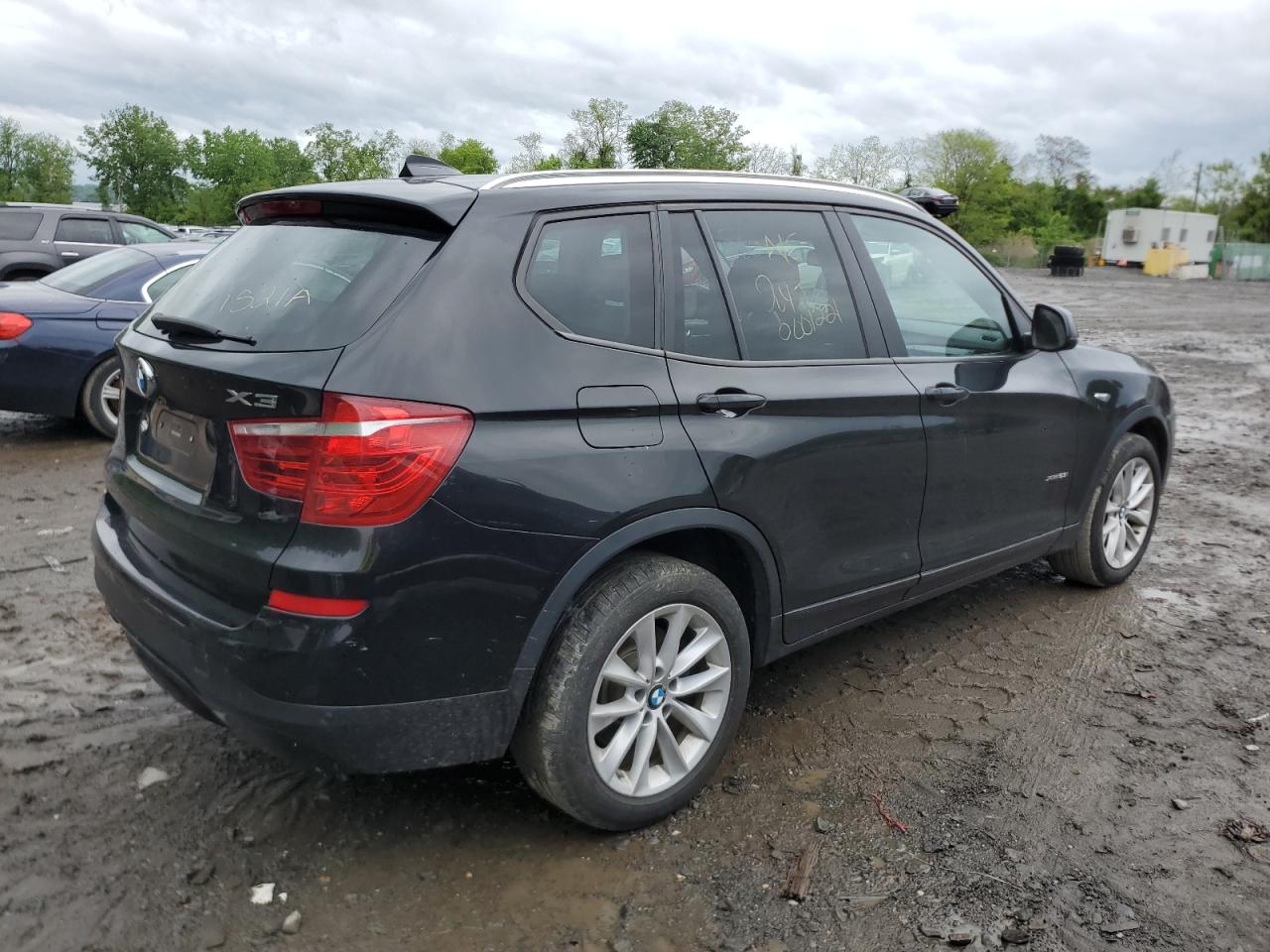 5UXWX9C37H0W69828 2017 BMW X3 xDrive28I