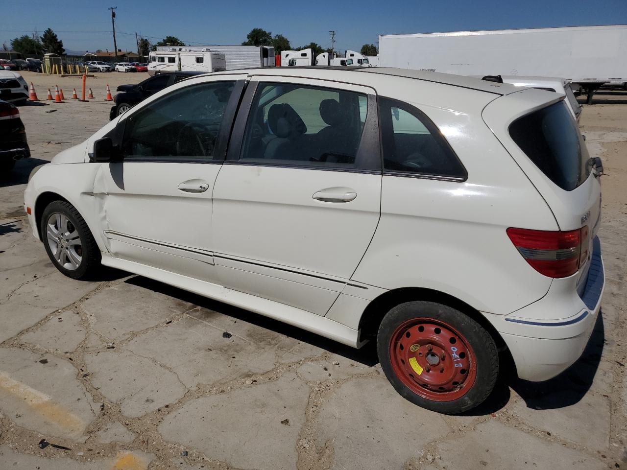 WDDFH33XX9J466268 2009 Mercedes-Benz B200