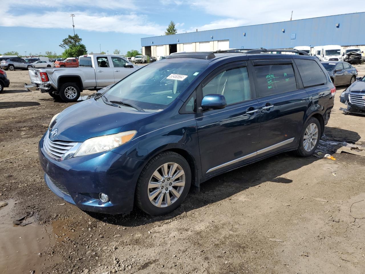 5TDYK3DC9BS046655 2011 Toyota Sienna Xle