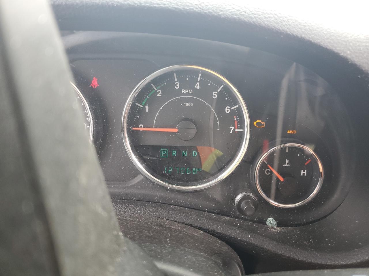 1C4BJWEGXFL691284 2015 Jeep Wrangler Unlimited Sahara