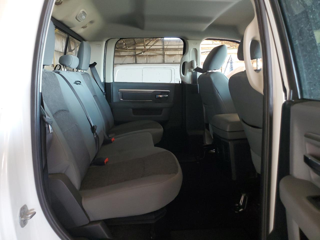 1C6RR7LM9FS500389 2015 Ram 1500 Slt