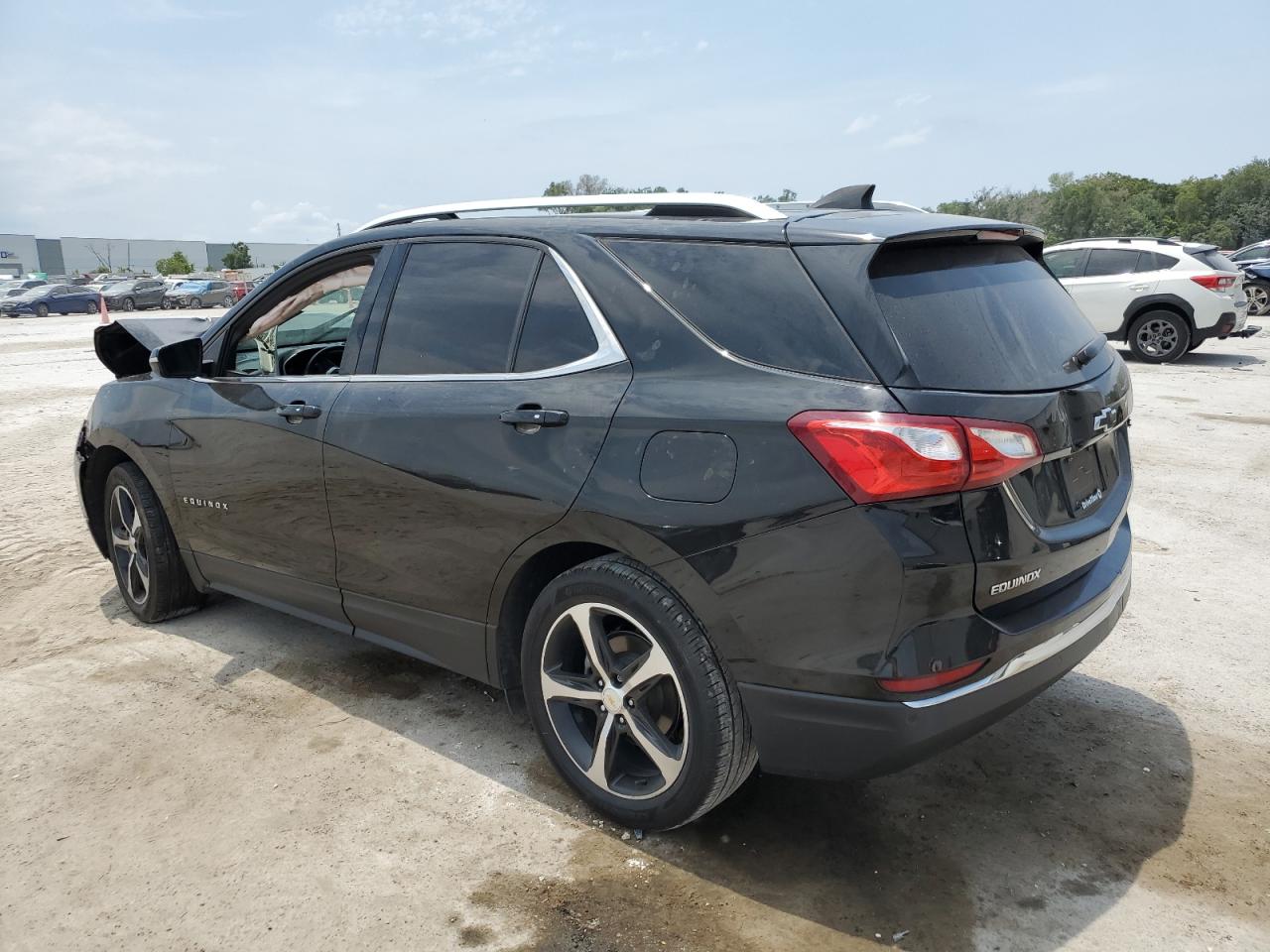 2GNAXJEV0J6279623 2018 Chevrolet Equinox Lt