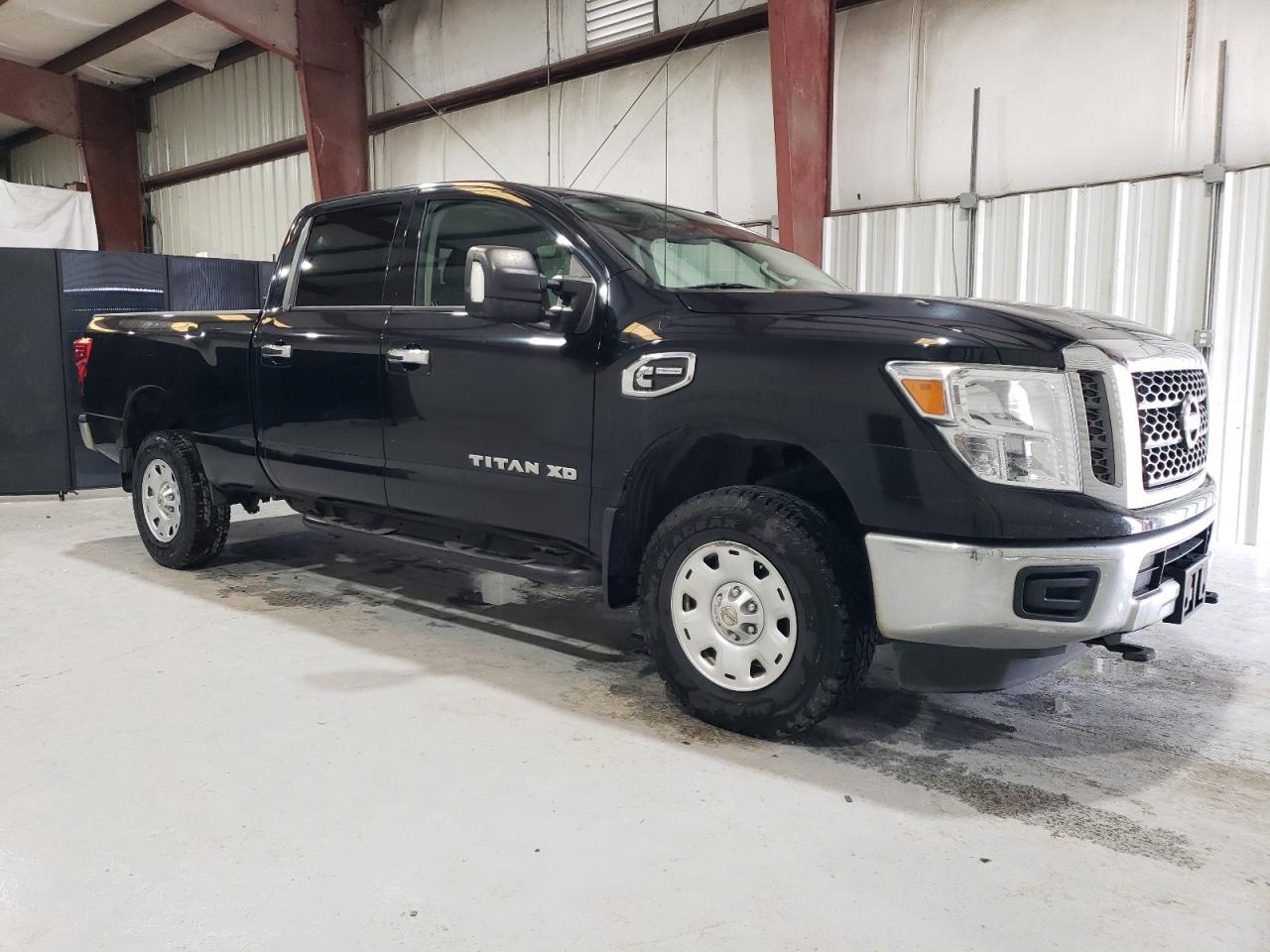 1N6BA1F37JN515320 2018 Nissan Titan Xd S