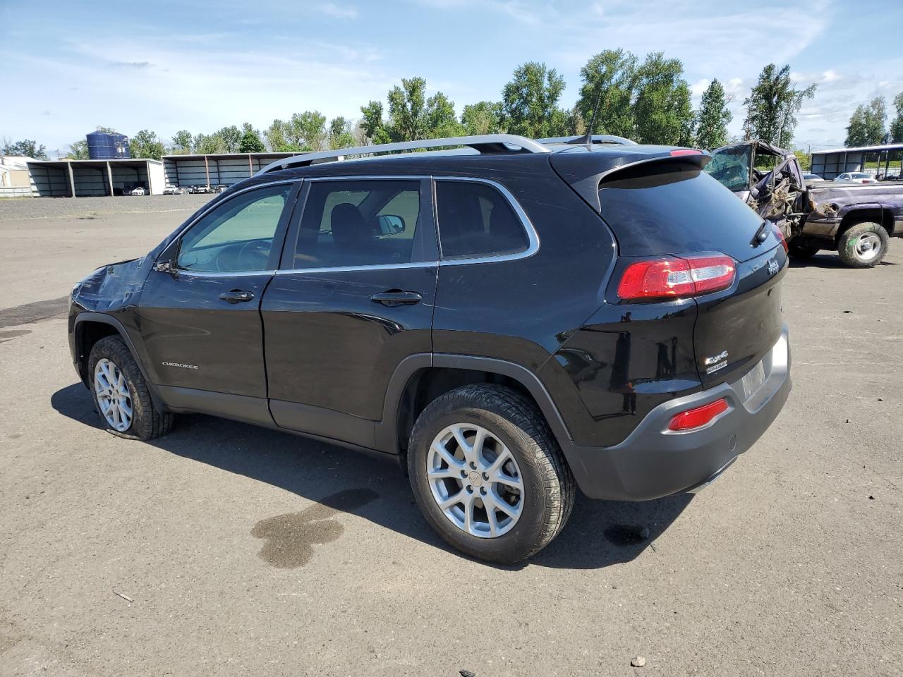 2017 Jeep Cherokee Latitude vin: 1C4PJMCS5HW561058