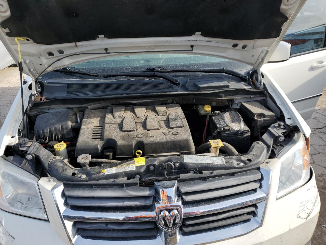 2D4RN6DX2AR389513 2010 Dodge Grand Caravan Crew